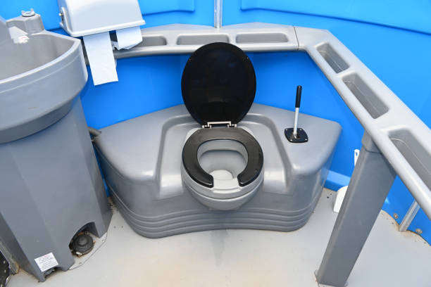 Best Portable bathroom rental  in Jefferson, WI